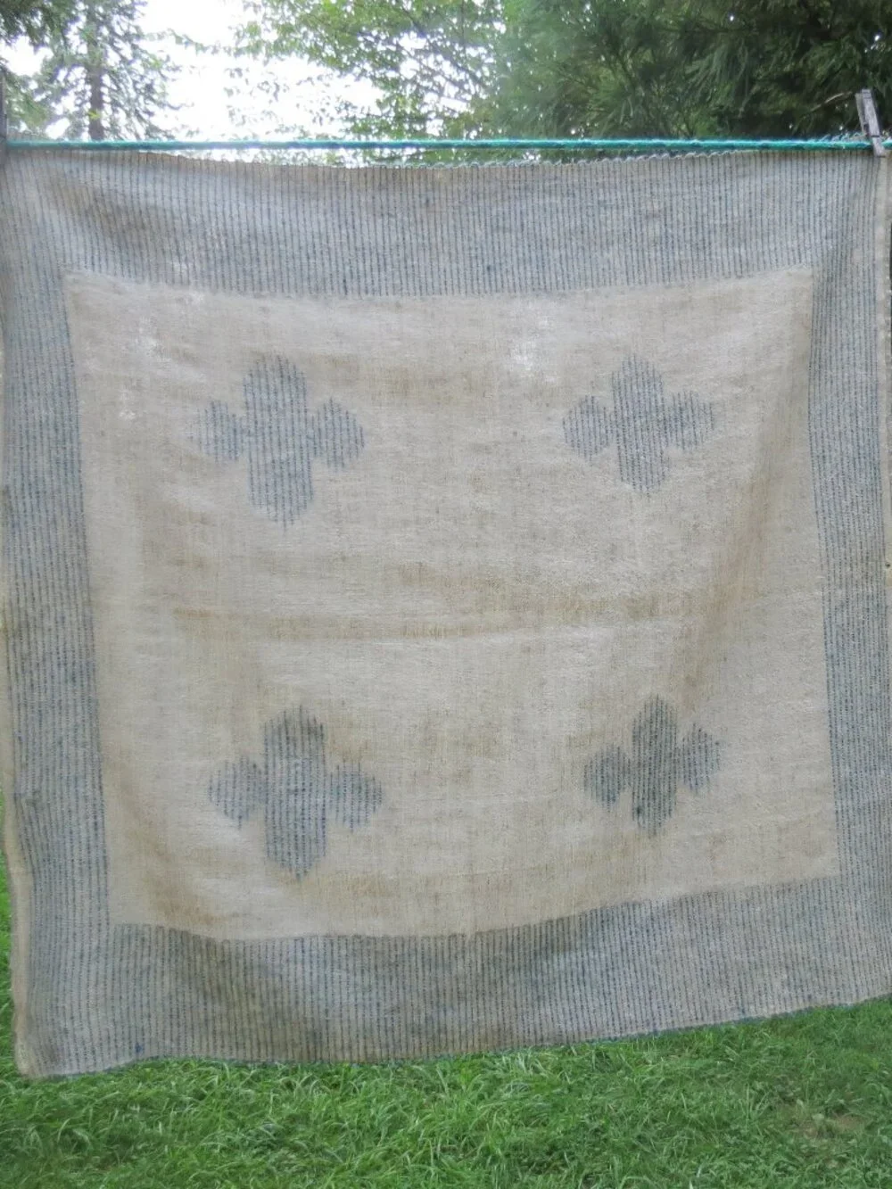 Vintage Textured Linen Cloth Ecru & Blue 38” X 36” unique front & back design